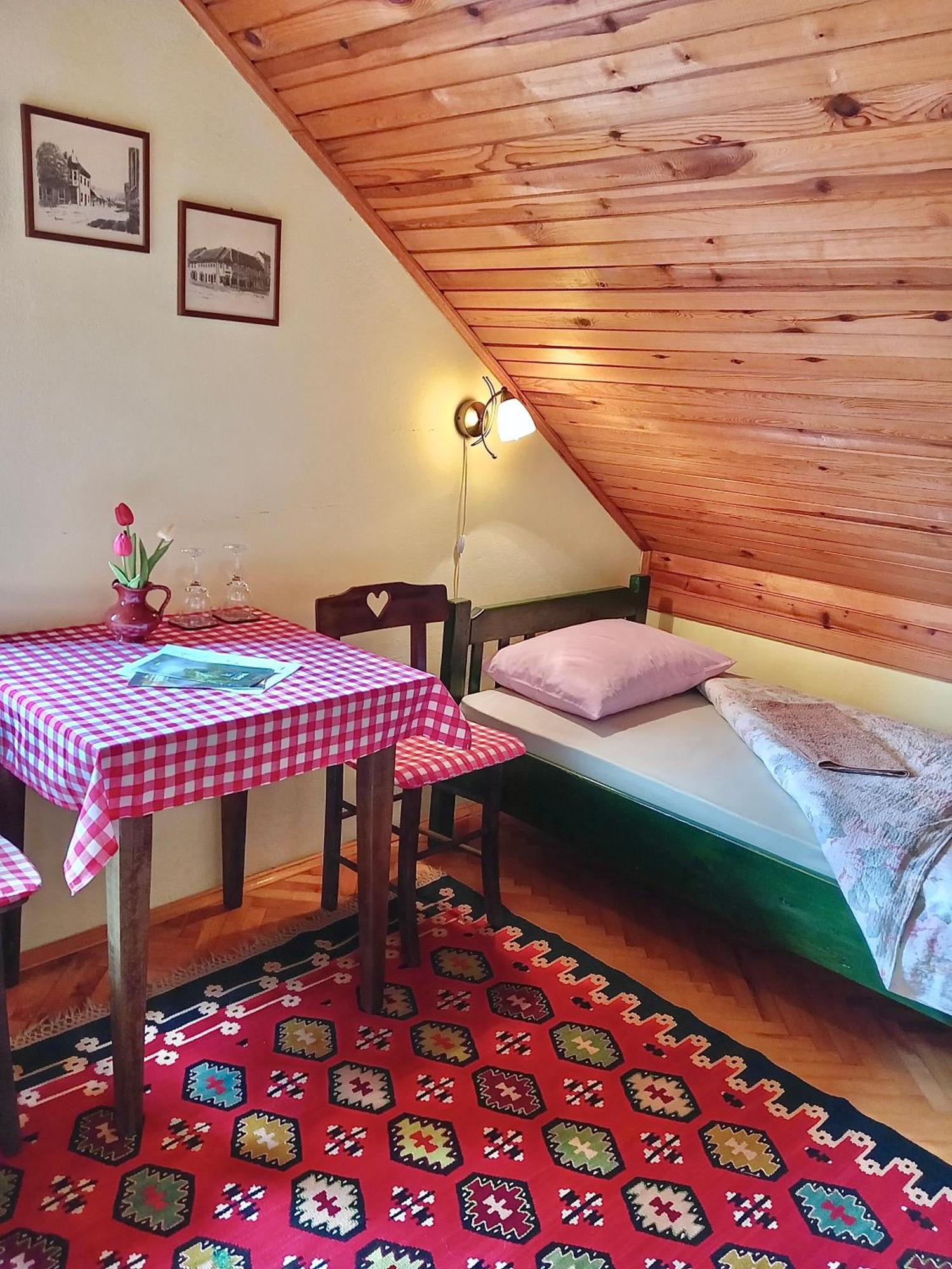 Putnicka Kuca Kod Dragane Hotell Bajina Basta Exteriör bild